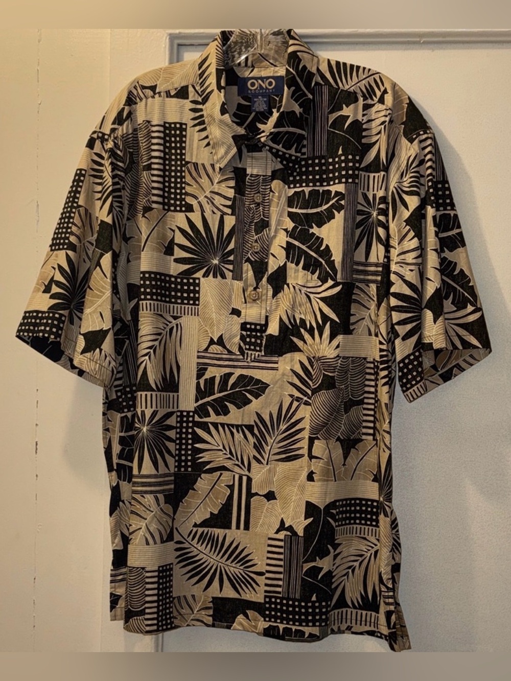 ONO & Company Men's Aloha Hawaiian Shirt 100% Cotton Tan Black Leaf Print  Sz XL